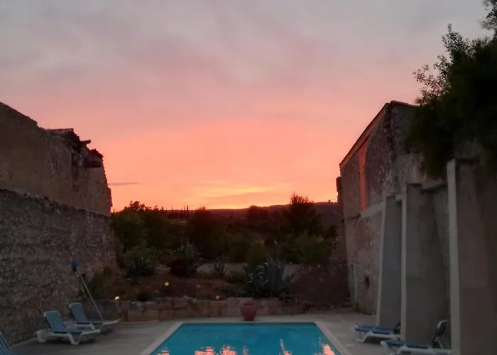 Feriehus Domaine De La Pierre Chaude *